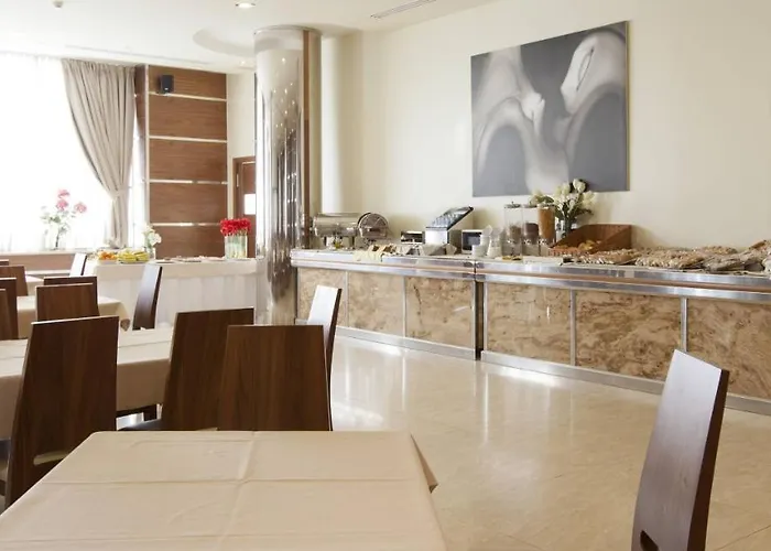 Готель Gran Sol 4*